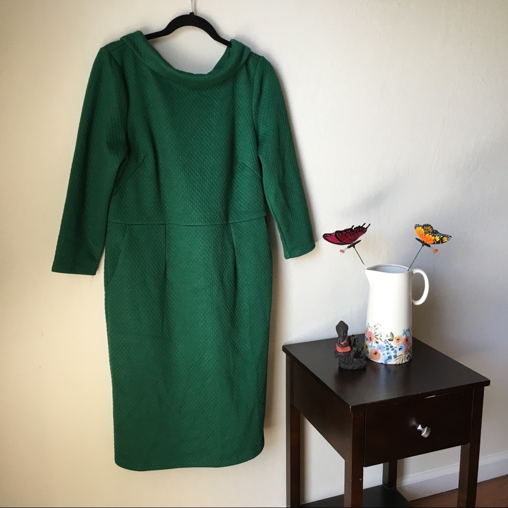 Green Medium length sleeve